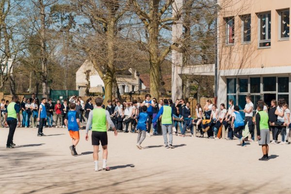 Les 4èmes fêtent St Joseph sportivement